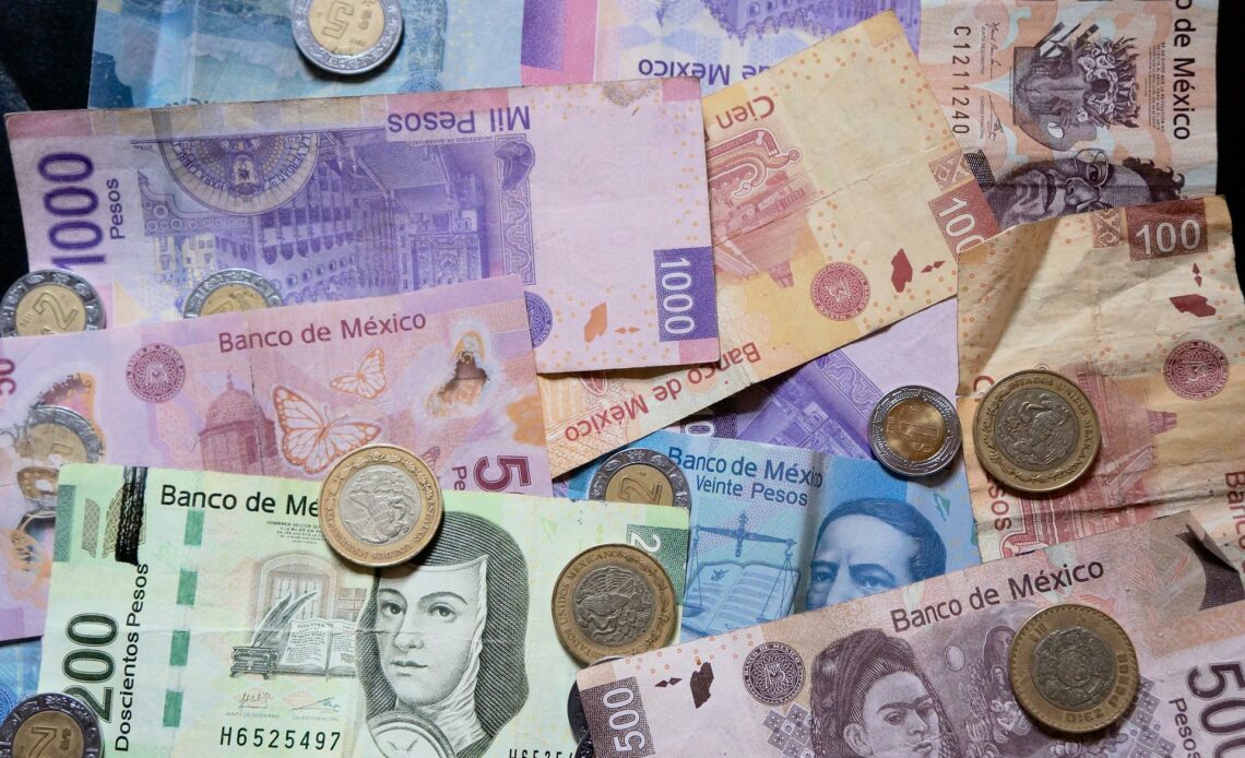 Billetes y monedas de México